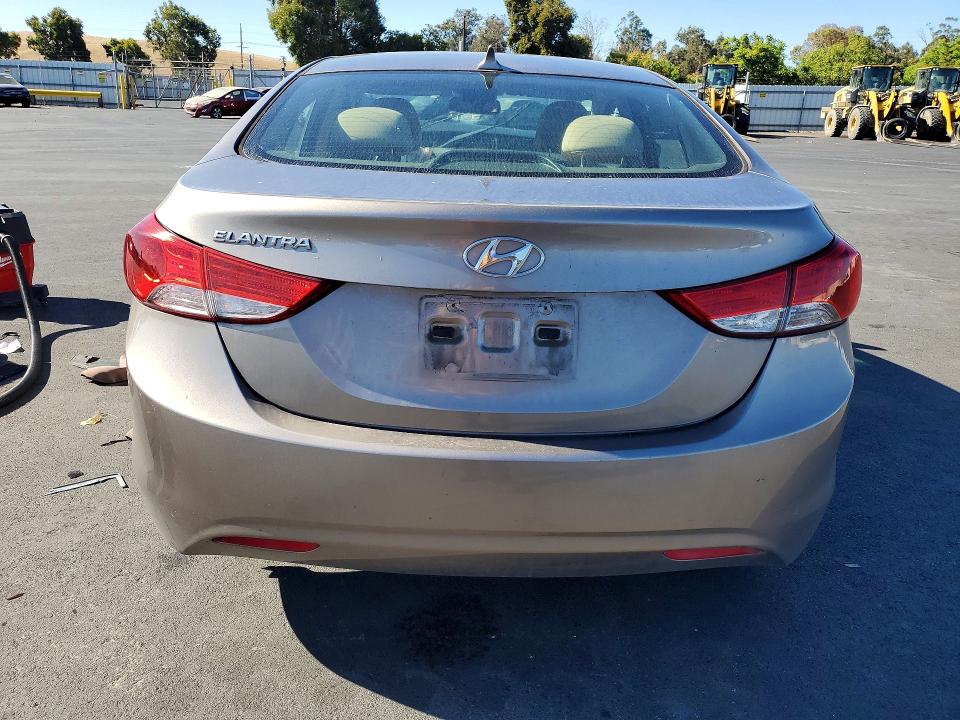 Продажа на аукционе авто 2013 Hyundai Elantra, vin: 5NPDH4AE1DH308167, номер лота: 62997126