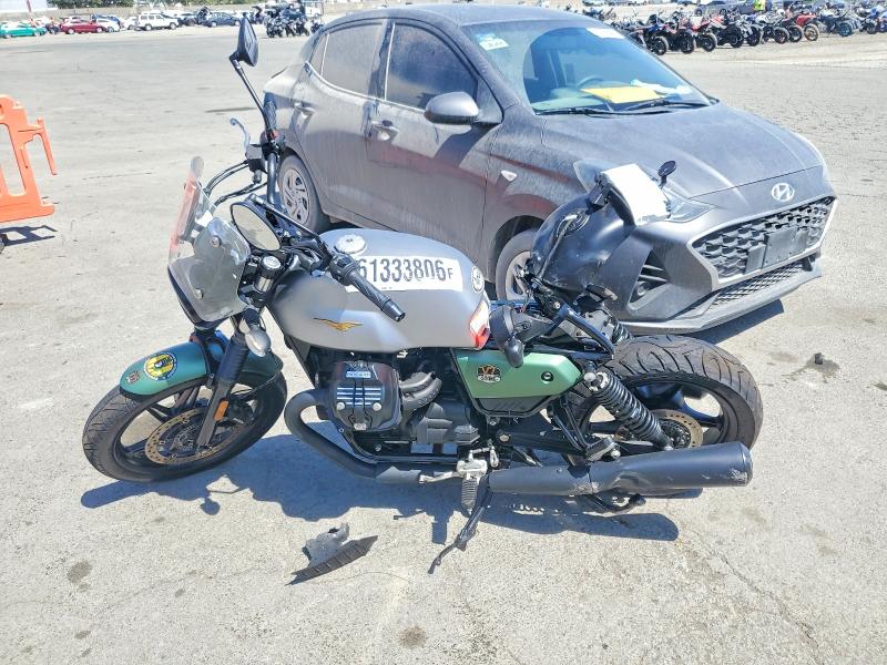 61333806 :رقم المزاد ، ZGUKZUA06MM000438 vin ، 2021 Moto Guzzi V7 مزاد بيع