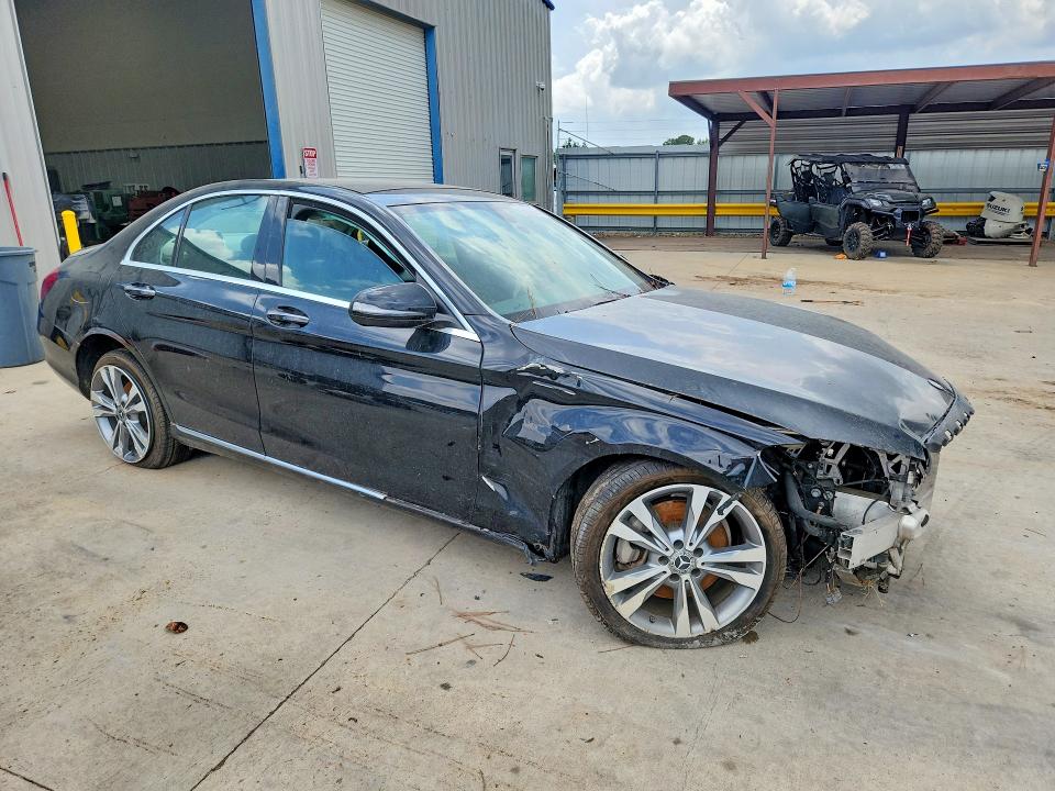2017 Mercedes-benz C მანქანა იყიდება აუქციონზე, vin: 55SWF4JB6HU229634, აუქციონის ნომერი: 63225516