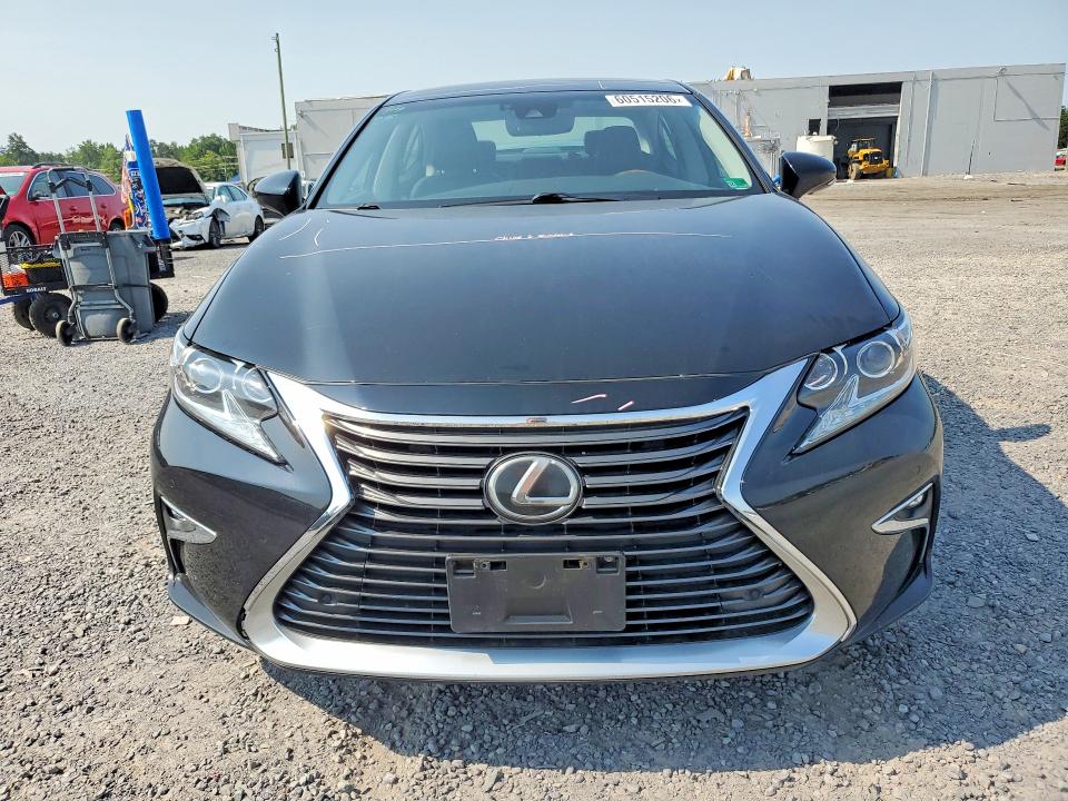 60515206 :رقم المزاد ، 58ABK1GG2GU025288 vin ، 2016 Lexus Es مزاد بيع