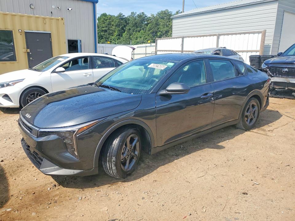 2025 Kia K4 მანქანა იყიდება აუქციონზე, vin: 3KPFT4DE1SE088145, აუქციონის ნომერი: 60823686