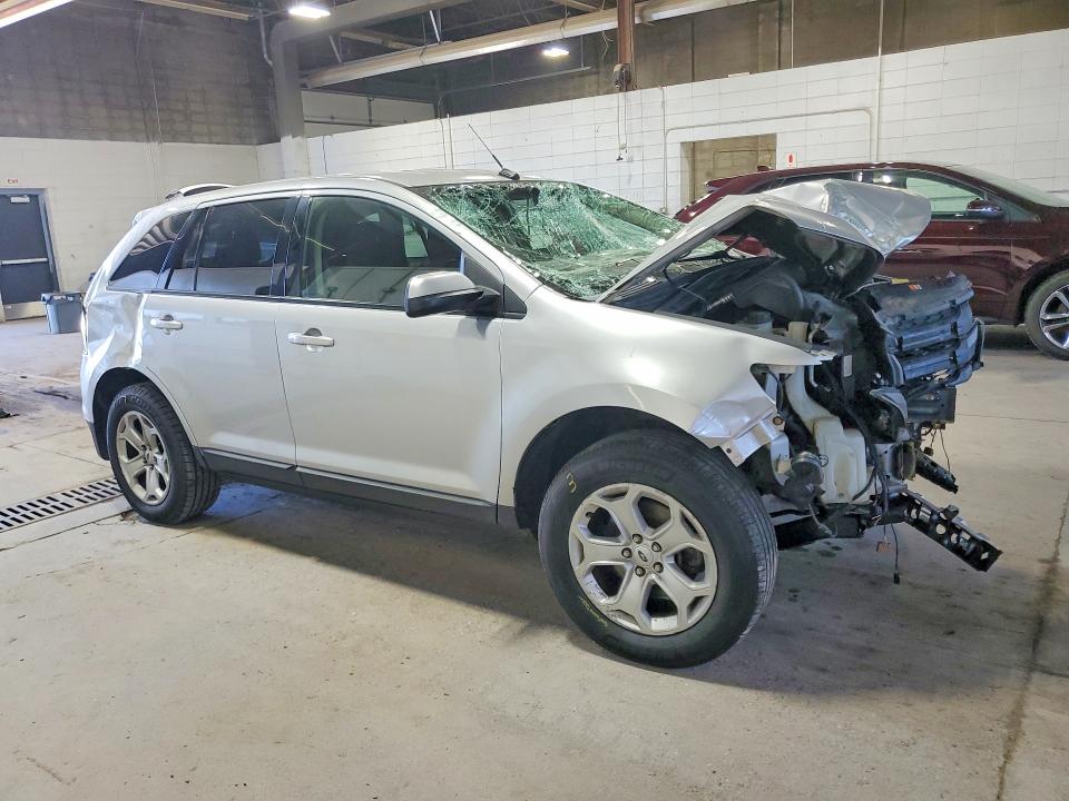 61052806 :رقم المزاد ، 2FMDK4JC3EBB39150 vin ، 2014 Ford Edge مزاد بيع