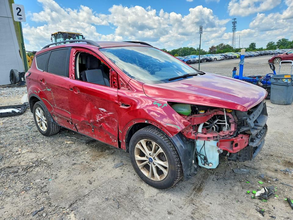 63157046 :رقم المزاد ، 1FMCU0GD6JUD49860 vin ، 2018 Ford Escape مزاد بيع
