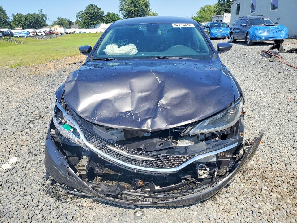 62270616 :رقم المزاد ، 1C3CCCAB4FN561680 vin ، 2015 Chrysler 200 مزاد بيع