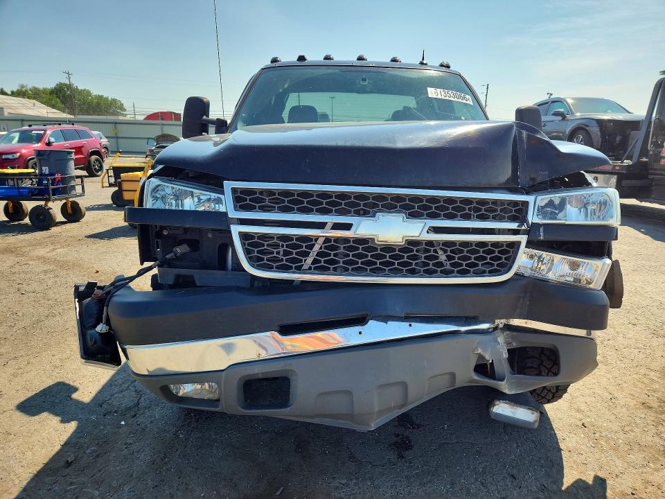 2005 Chevrolet Silverado მანქანა იყიდება აუქციონზე, vin: 1GCHK29275E333609, აუქციონის ნომერი: 61353066
