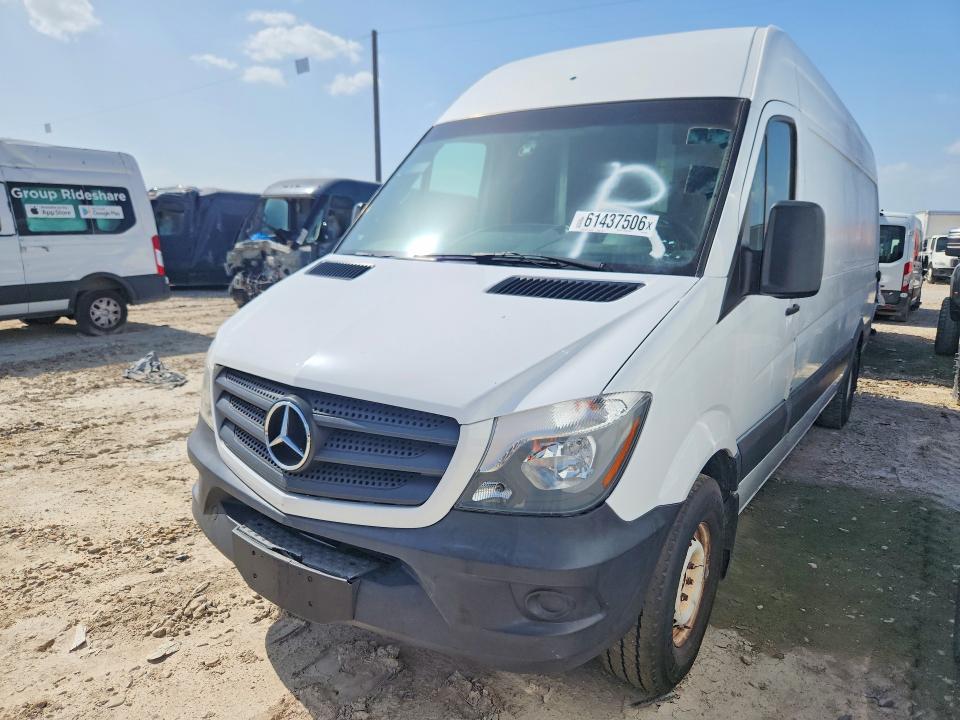 61437506 :رقم المزاد ، WD3PE8DE9E5898655 vin ، 2014 Mercedes-benz Sprinter مزاد بيع
