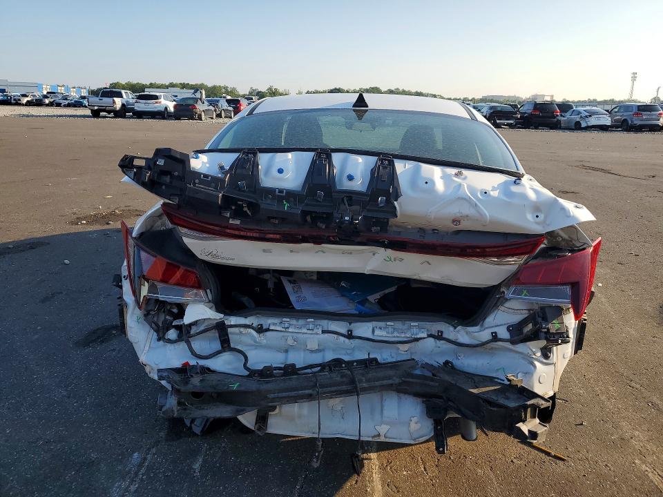 60712836 :رقم المزاد ، KMHLM4DG5RU637175 vin ، 2024 Hyundai Elantra مزاد بيع
