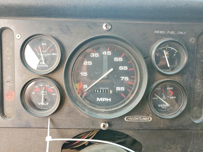 Продаж на аукціоні авто 1998 Freightliner Chassis, vin: 4UZA4FF40WC932868, номер лоту: 61109316