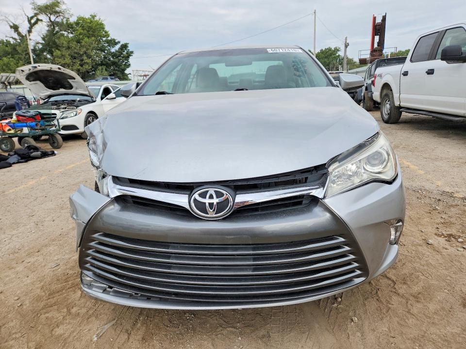 60712416 :رقم المزاد ، 4T1BF1FK5GU178183 vin ، 2016 Toyota Camry مزاد بيع