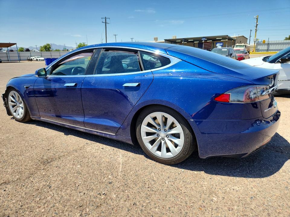 61987276 :رقم المزاد ، 5YJSA1E22HF192234 vin ، 2017 Tesla Model S مزاد بيع