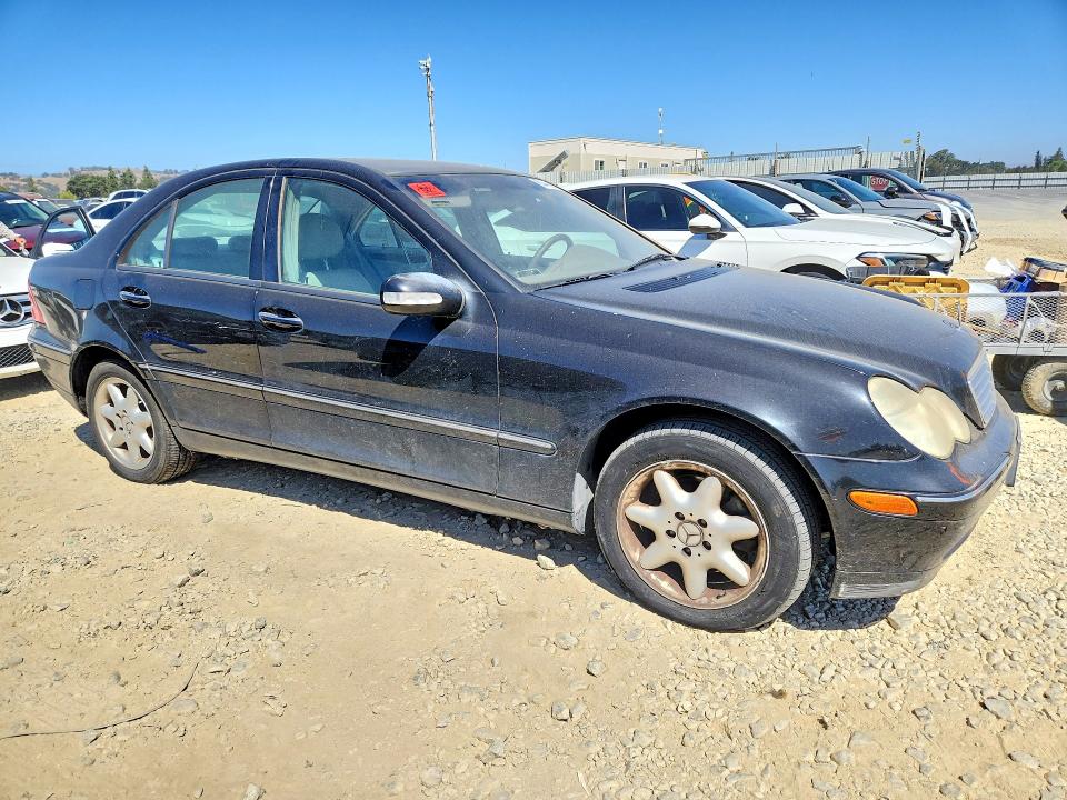 60444086 :رقم المزاد ، WDBRF84J53F438620 vin ، 2003 Mercedes-benz C مزاد بيع