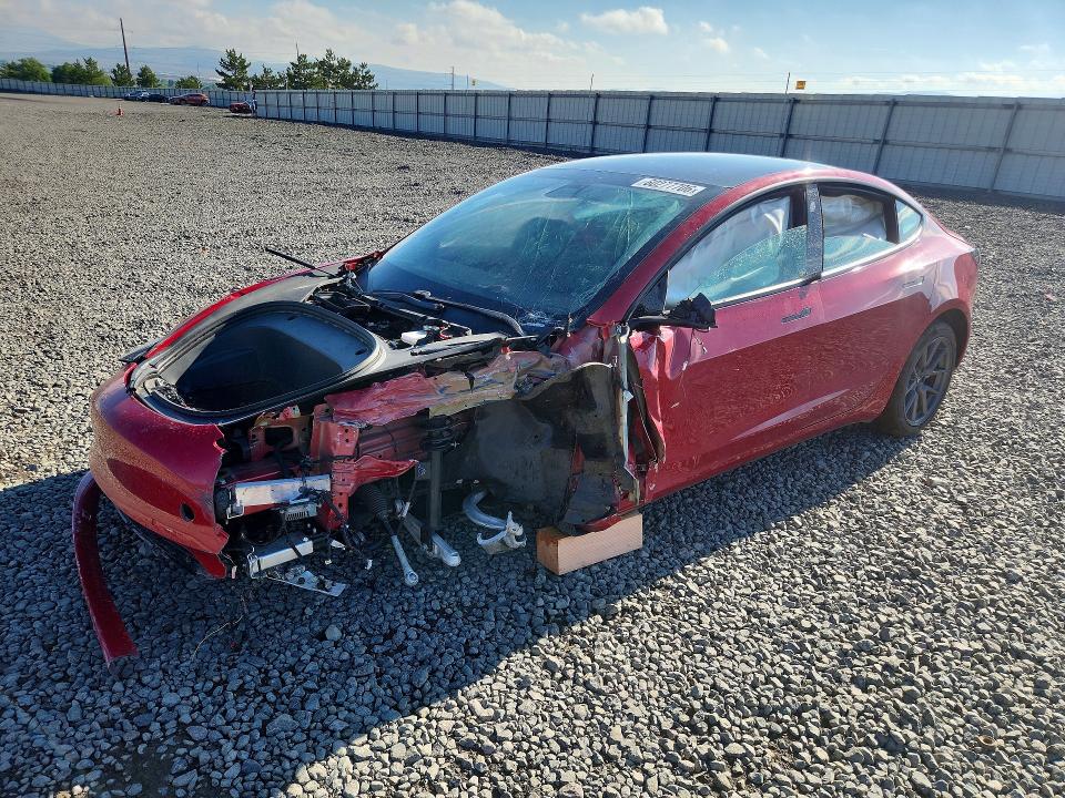 60277706 :رقم المزاد ، 5YJ3E1EAXMF868262 vin ، 2021 Tesla Model 3 مزاد بيع
