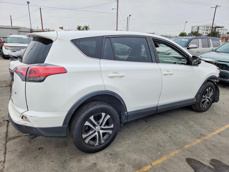 Продаж на аукціоні авто 2018 Toyota Rav4, vin: JTMZFREV4JJ201703, номер лоту: 62992746