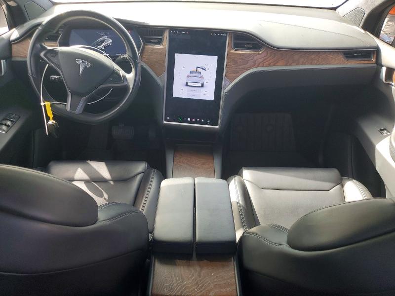 Продажа на аукционе авто 2018 Tesla Model X, vin: 5YJXCBE29JF101973, номер лота: 60886176