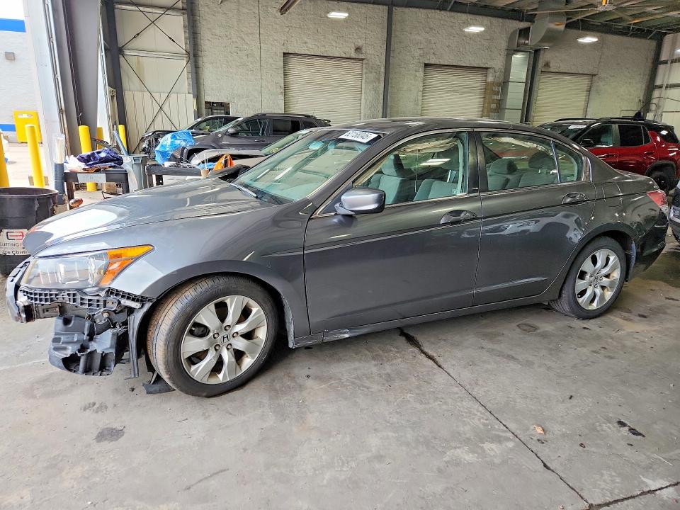 Продажа на аукционе авто 2008 Honda Accord, vin: JHMCP26708C056165, номер лота: 62158046
