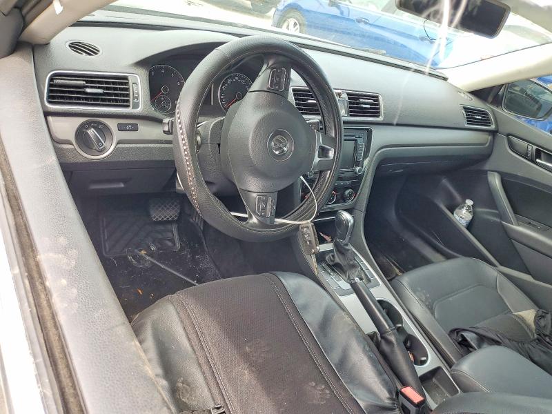 62111016 :رقم المزاد ، 1VWBS7A30FC027921 vin ، 2015 Volkswagen Passat مزاد بيع