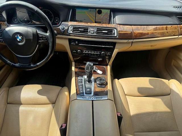 2015 Bmw 750 მანქანა იყიდება აუქციონზე, vin: WBAYB6C5XFD965910, აუქციონის ნომერი: 63611546