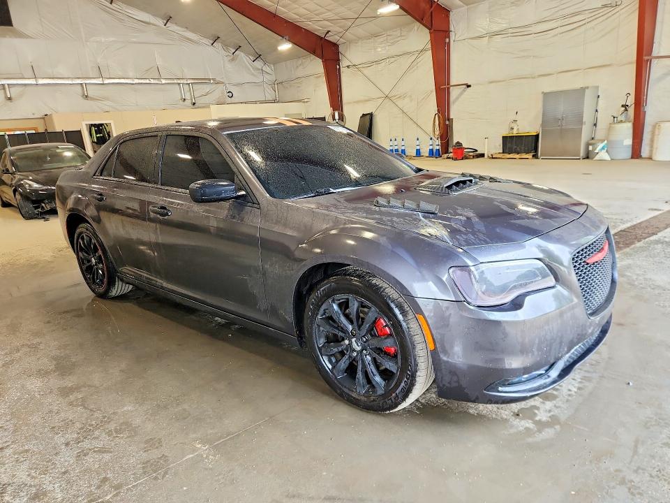 Продаж на аукціоні авто 2016 Chrysler 300c, vin: 2C3CCAKG7GH111515, номер лоту: 62607146