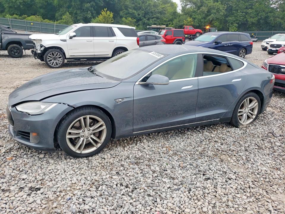 2013 Tesla Model S მანქანა იყიდება აუქციონზე, vin: 5YJSA1AC2DFP10190, აუქციონის ნომერი: 50539566