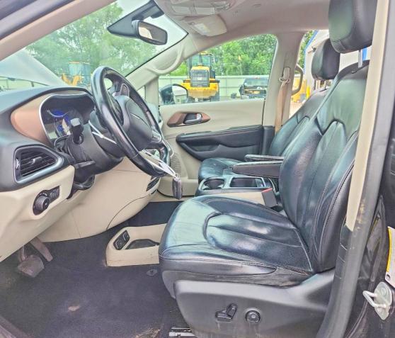 58130086 :رقم المزاد ، 2C4RC1EGXJR291821 vin ، 2018 Chrysler Pacifica مزاد بيع