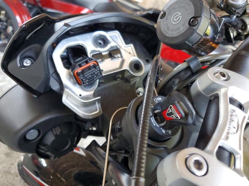 2018 Triumph Motorcycle Street Triple მანქანა იყიდება აუქციონზე, vin: SMTA464S9JT815922, აუქციონის ნომერი: 59635876
