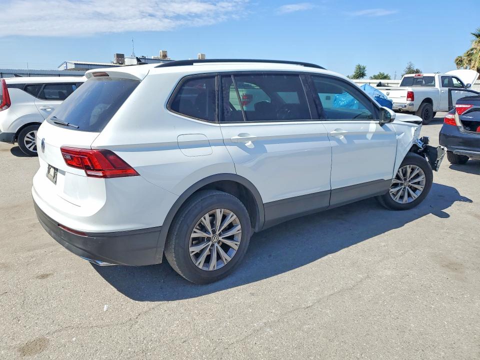 Продажа на аукционе авто 2020 Volkswagen Tiguan, vin: 3VV1B7AX2LM020014, номер лота: 61749406