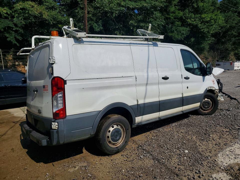 58810746 :رقم المزاد ، 1FTNE1ZM6FKA44696 vin ، 2015 Ford Transit مزاد بيع