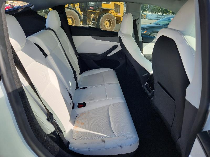 62797266 :رقم المزاد ، 7SAYGDEE8TF391191 vin ، 2026 Tesla Model Y مزاد بيع
