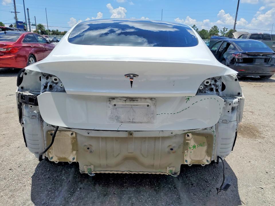58638796 :رقم المزاد ، 5YJ3E1EA7NF355553 vin ، 2022 Tesla Model 3 مزاد بيع