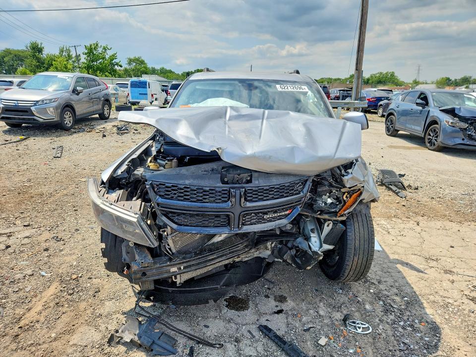 62212696 :رقم المزاد ، 3C4PDCGB2JT490988 vin ، 2018 Dodge Journey مزاد بيع