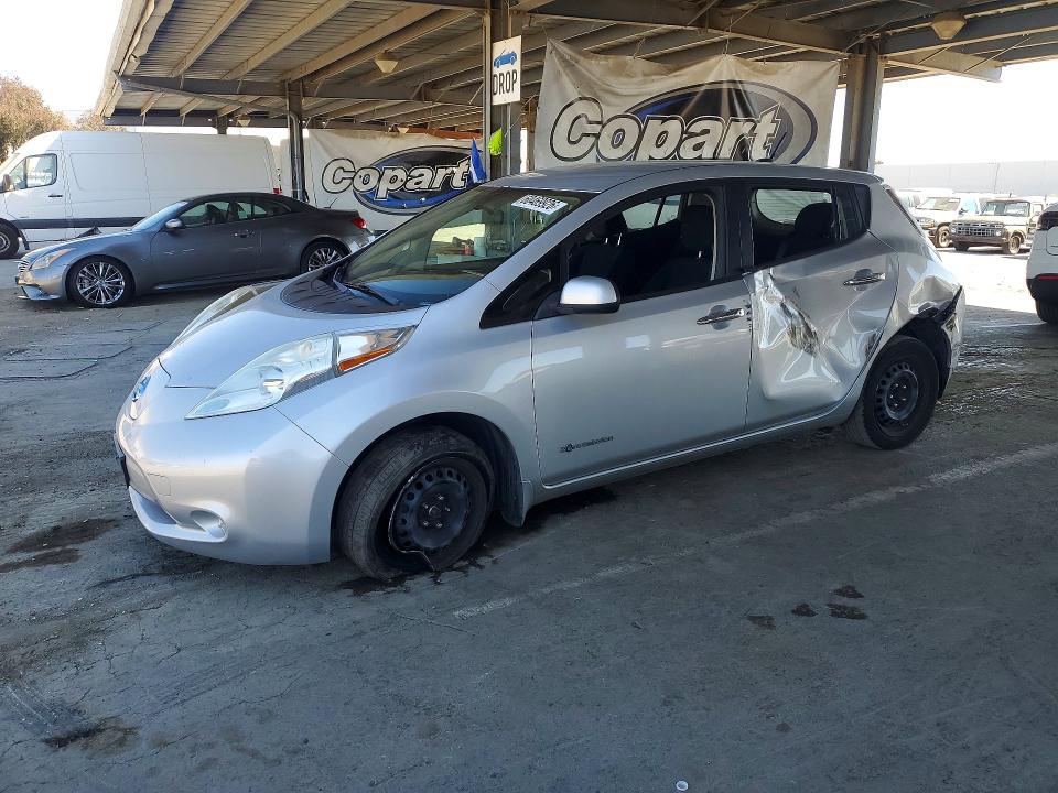 2015 Nissan Leaf მანქანა იყიდება აუქციონზე, vin: 1N4AZ0CP1FC311601, აუქციონის ნომერი: 60469926