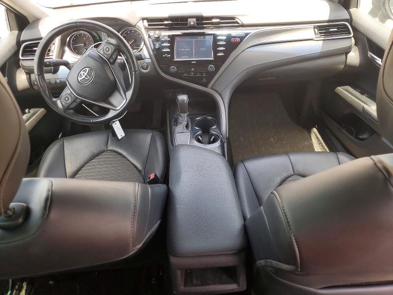 61164886 :رقم المزاد ، 4T1M11AK0LU320982 vin ، 2020 Toyota Camry مزاد بيع