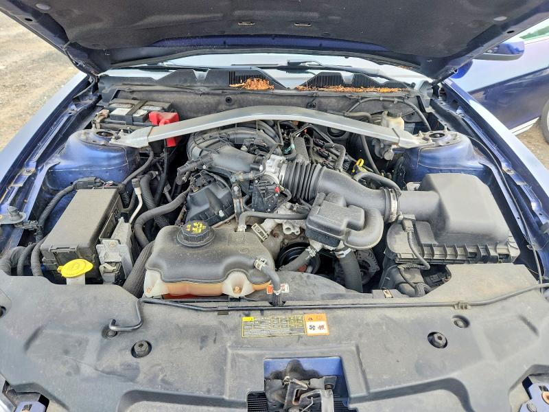 60271136 :رقم المزاد ، 1ZVBP8EM9B5102768 vin ، 2011 Ford Mustang مزاد بيع