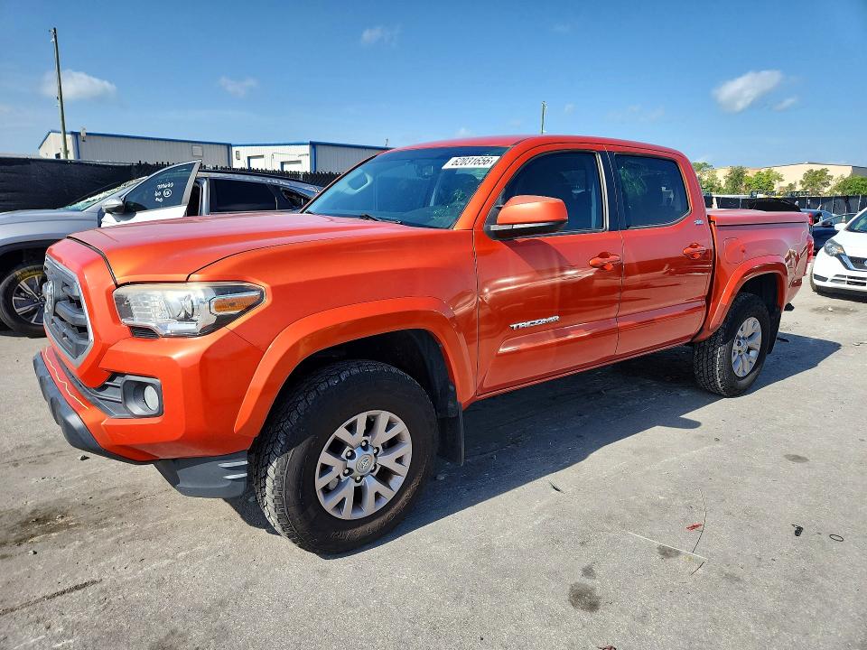 Auction sale of the 2017 Toyota Tacoma, vin: 5TFAZ5CNXHX039762, lot number: 62031656