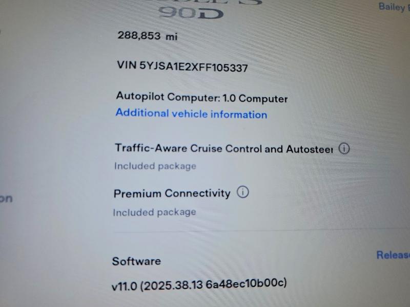 62500746 :رقم المزاد ، 5YJSA1E2XFF105337 vin ، 2015 Tesla Model S مزاد بيع