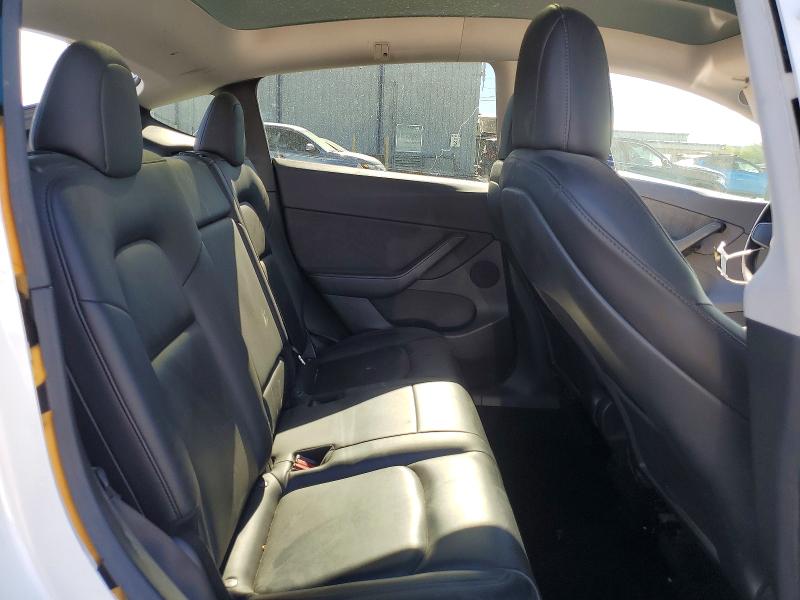 58400176 :رقم المزاد ، 5YJYGDEE9MF160332 vin ، 2021 Tesla Model Y مزاد بيع