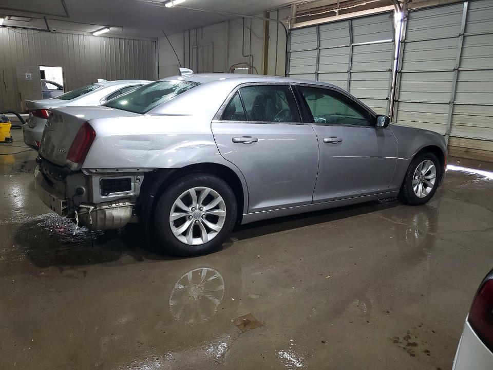 2015 Chrysler 300 მანქანა იყიდება აუქციონზე, vin: 2C3CCAAG3FH786651, აუქციონის ნომერი: 61289286