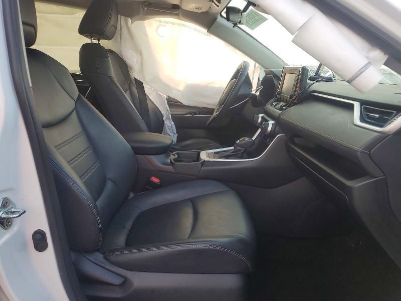 61935356 :رقم المزاد ، 2T3C1RFV5LW058140 vin ، 2020 Toyota Rav4 مزاد بيع