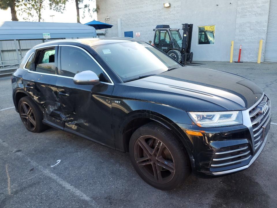 2018 Audi Sq5 მანქანა იყიდება აუქციონზე, vin: WA1A4AFY0J2001211, აუქციონის ნომერი: 57480636