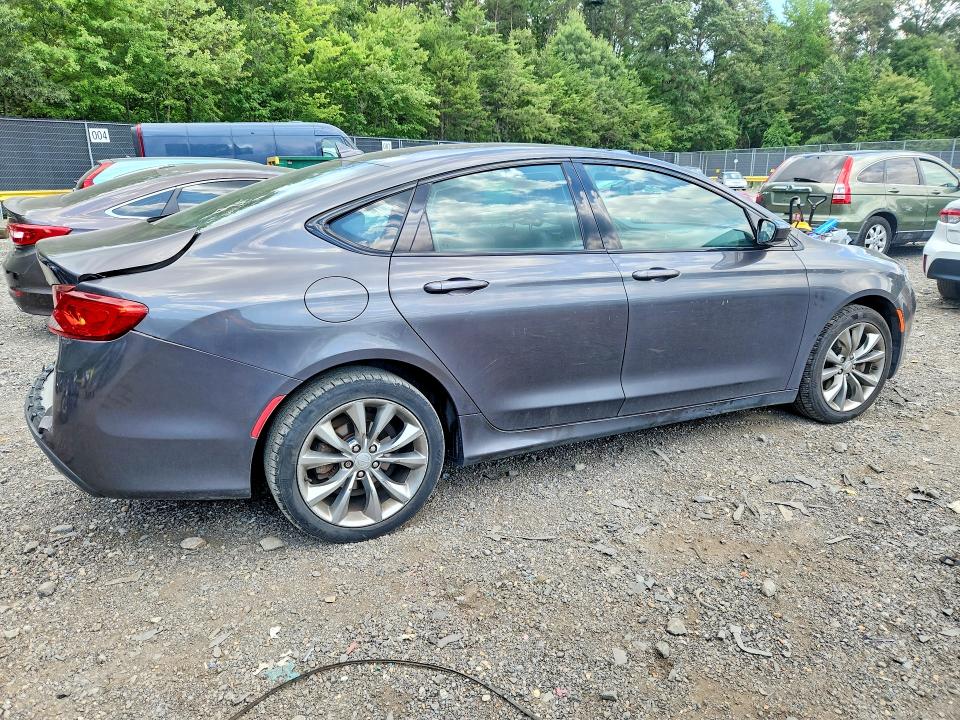 62750606 :رقم المزاد ، 1C3CCCBB7FN554611 vin ، 2015 Chrysler 200 مزاد بيع