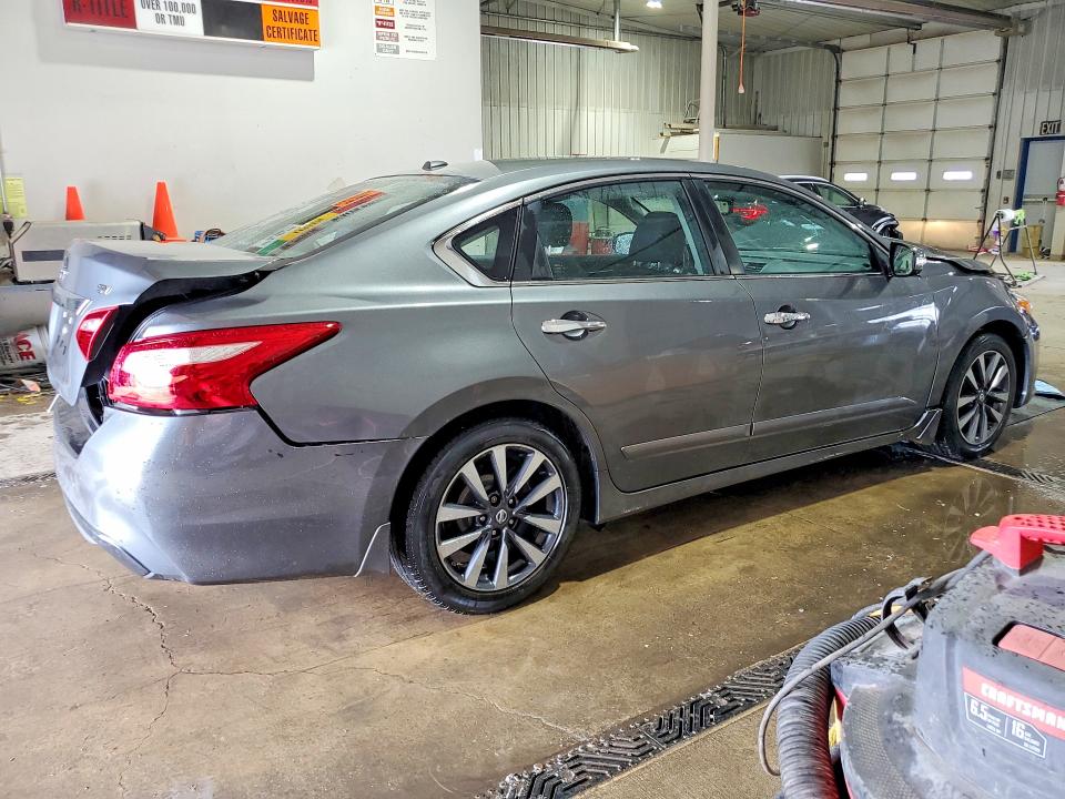 2017 Nissan Altima მანქანა იყიდება აუქციონზე, vin: 1N4AL3AP6HC140983, აუქციონის ნომერი: 41634406