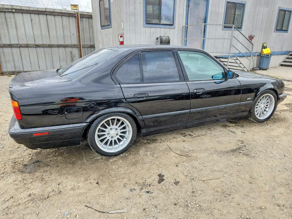 59356526 :رقم المزاد ، WBAHE632XSGF31141 vin ، 1995 Bmw 540 مزاد بيع