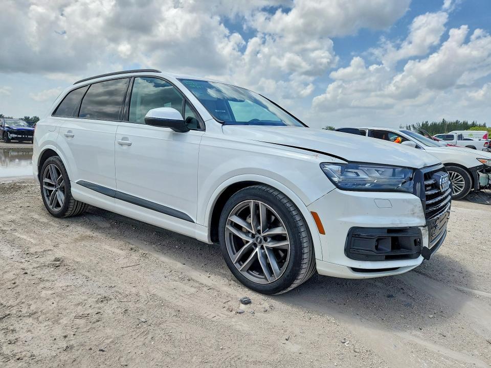 2017 Audi Q7 მანქანა იყიდება აუქციონზე, vin: WA1VABF77HD044692, აუქციონის ნომერი: 61384936
