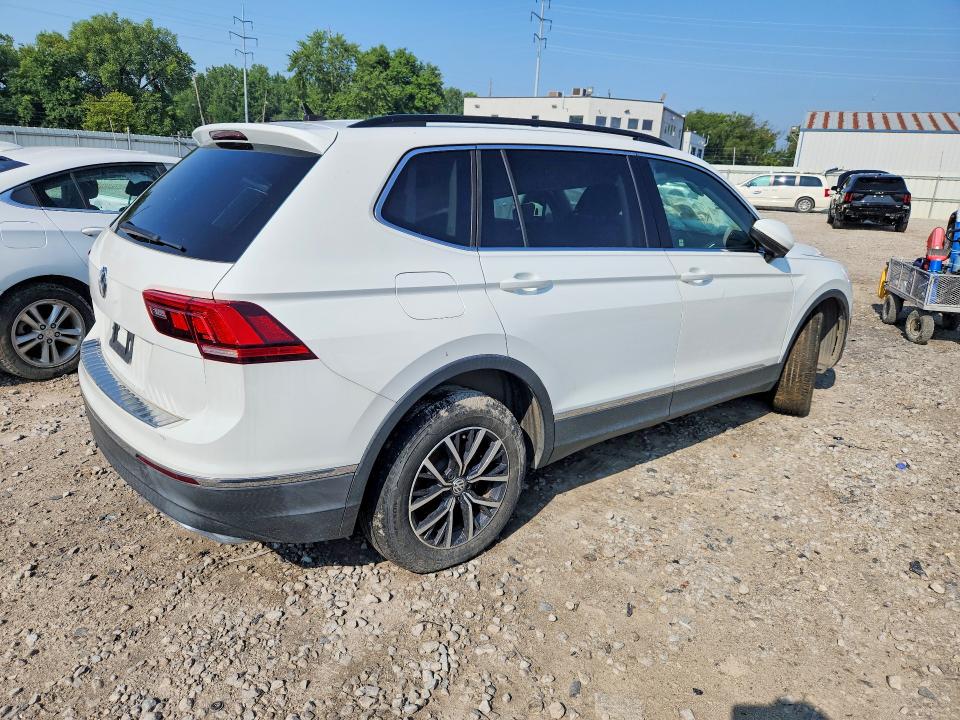 2020 Volkswagen Tiguan მანქანა იყიდება აუქციონზე, vin: 3VV3B7AX6LM040744, აუქციონის ნომერი: 61721356