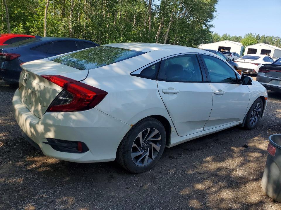 2017 Honda Civic მანქანა იყიდება აუქციონზე, vin: 2HGFC2F84HH010212, აუქციონის ნომერი: 61607826