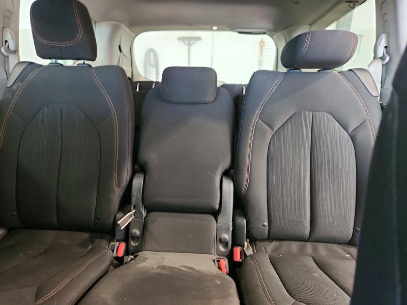 62526896 :رقم المزاد ، 2C4RC1FG5JR113331 vin ، 2018 Chrysler Pacifica مزاد بيع