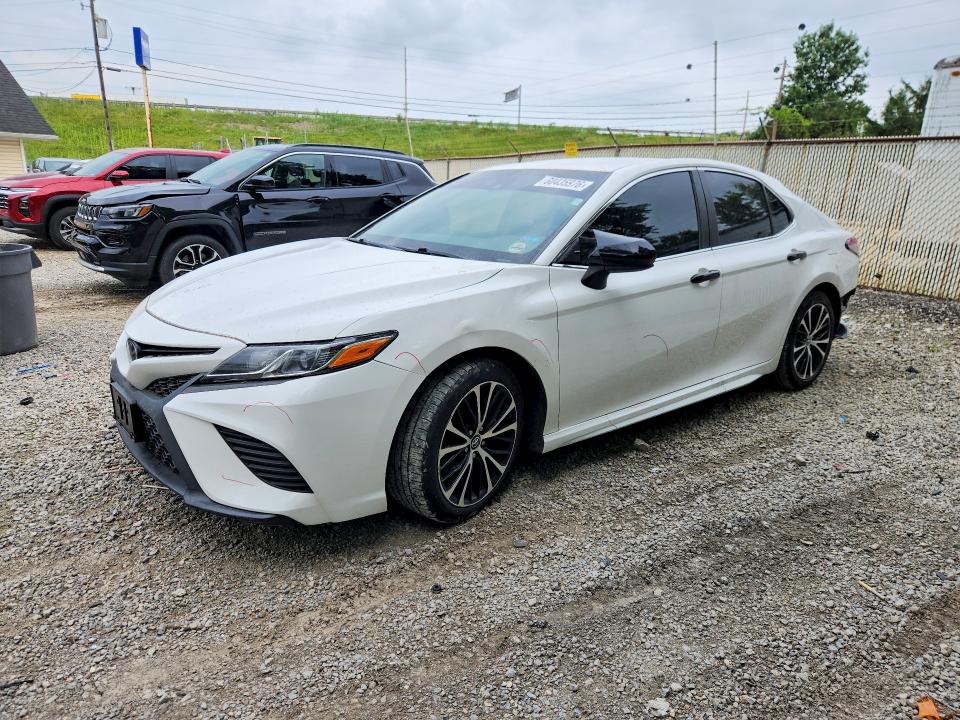 Auction sale of the 2018 Toyota Camry, vin: 4T1B11HK6JU641452, lot number: 60435976