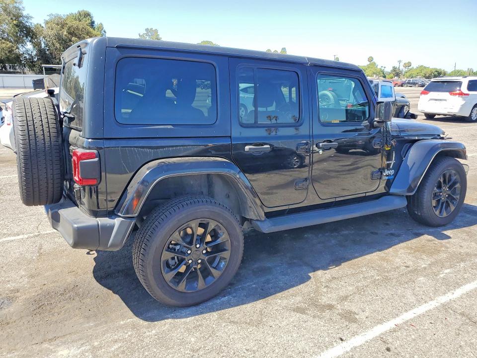 85972775 :رقم المزاد ، 1C4JJXP60MW800725 vin ، 2018 Jeep Wrangler Unlimited مزاد بيع