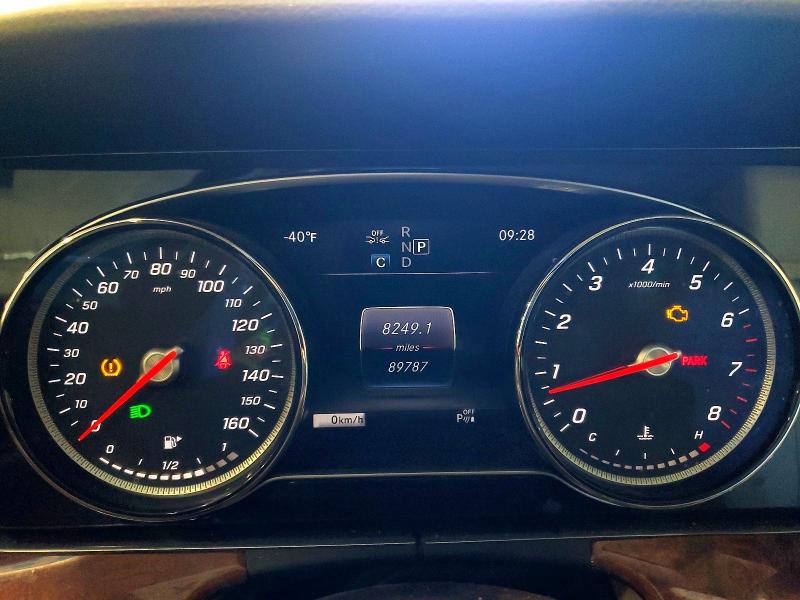 60406486 :رقم المزاد ، WDDZH6GB4JA475324 vin ، 2018 Mercedes-benz E مزاد بيع