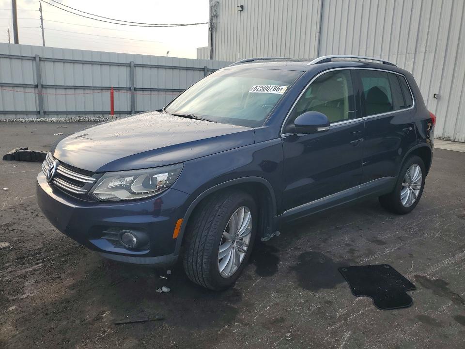 2016 Volkswagen Tiguan მანქანა იყიდება აუქციონზე, vin: WVGAV7AX8GW561589, აუქციონის ნომერი: 62506786